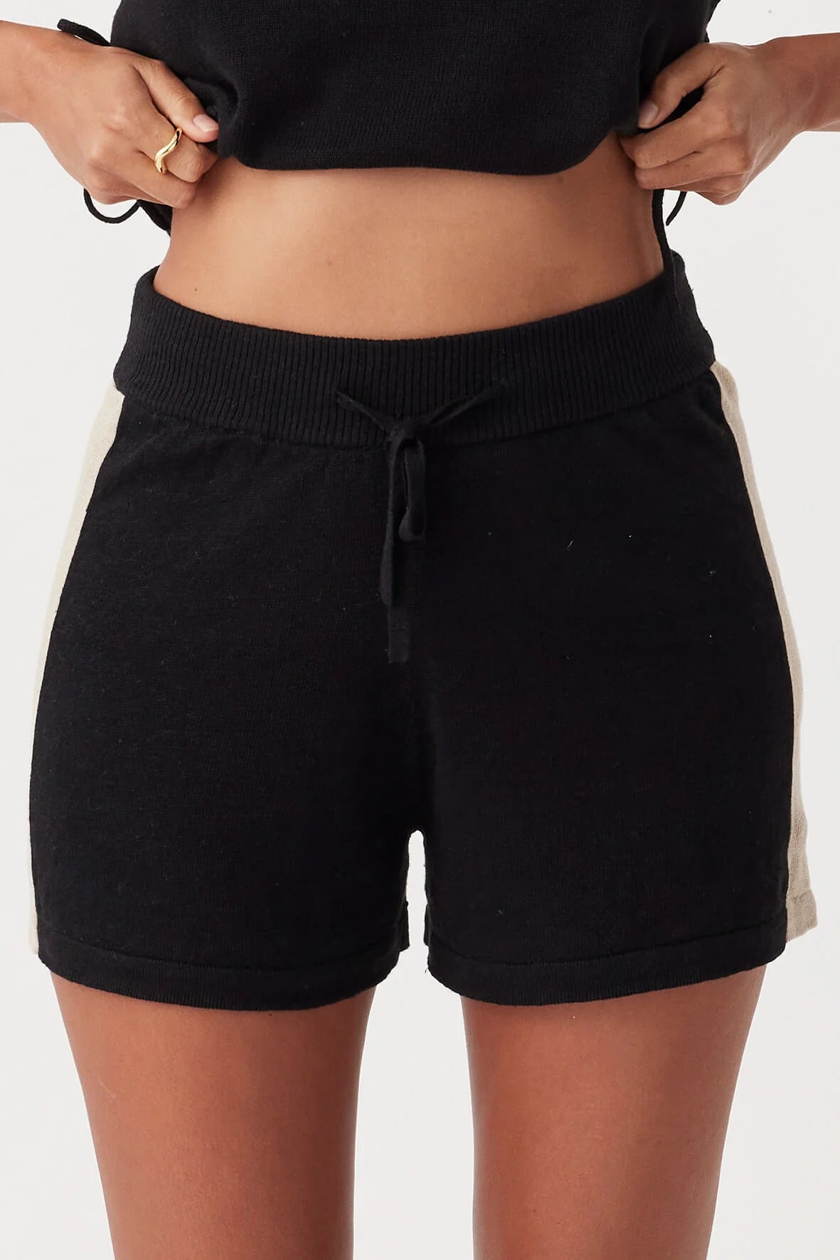 ARCAA Larri Linen Knit Short - Black & Taupe