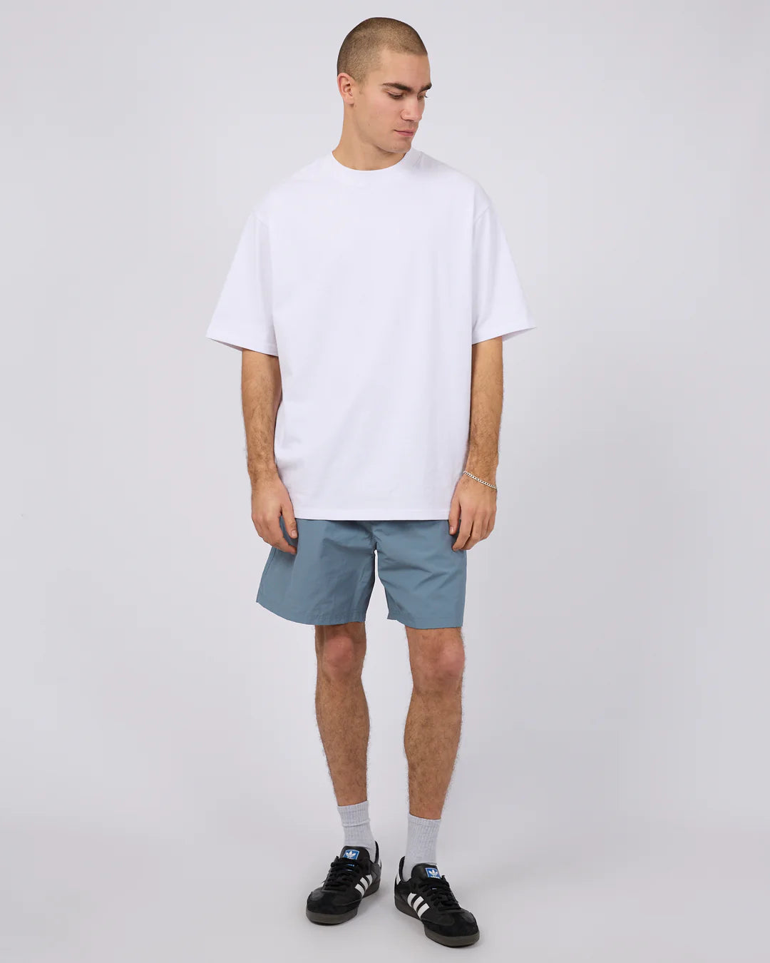 SILENT THEORY Vacay short - Stone