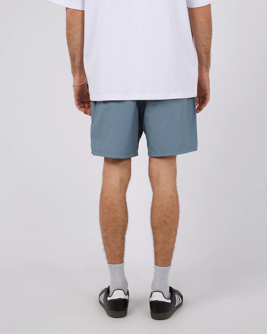 SILENT THEORY Vacay short - Stone