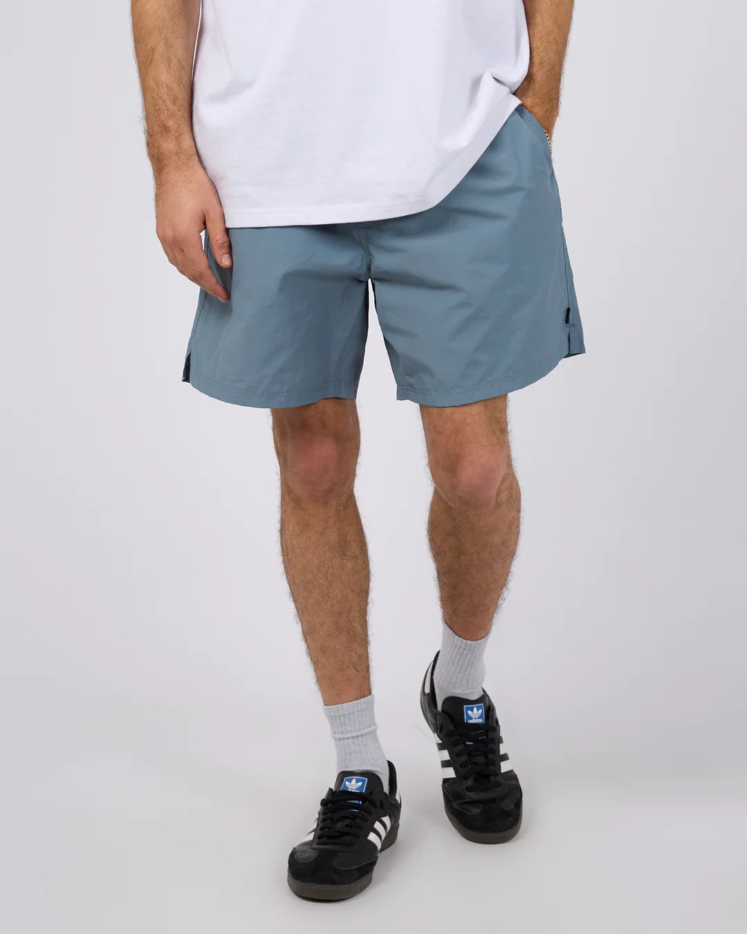 SILENT THEORY Vacay short - Stone