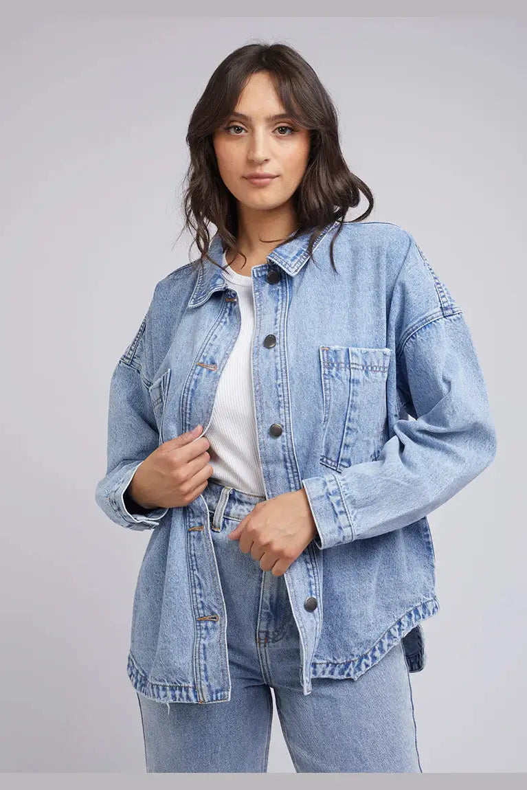 ALL ABOUT EVE - dale denim shacket - light blue