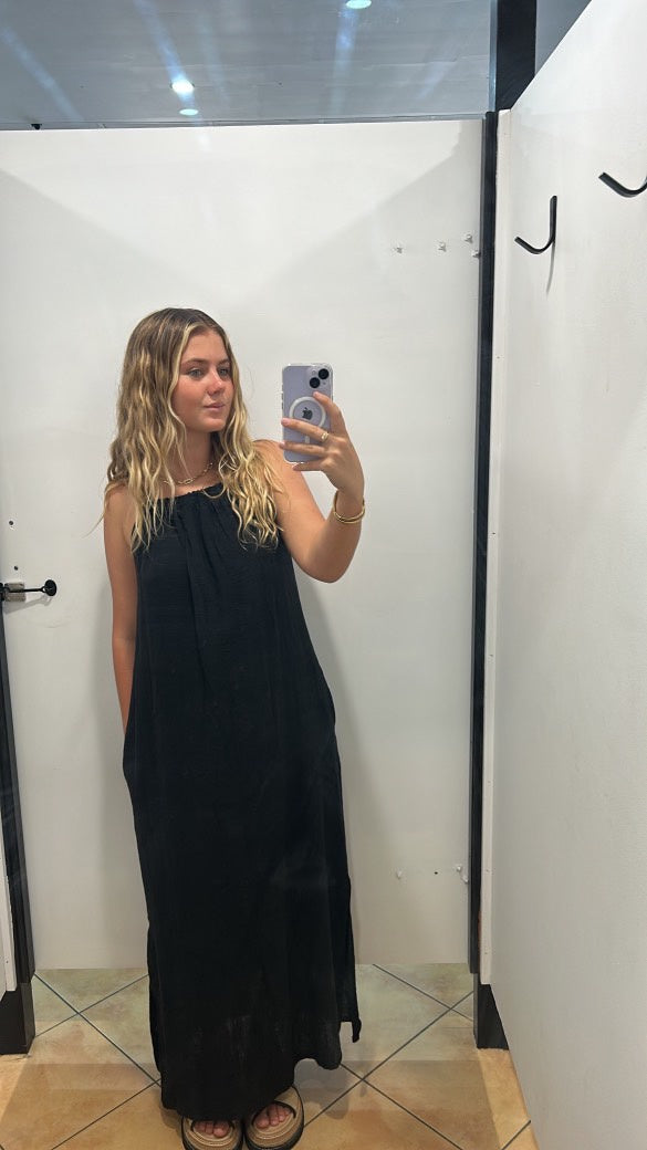 Somewhere Poppy Maxi Dress - Black