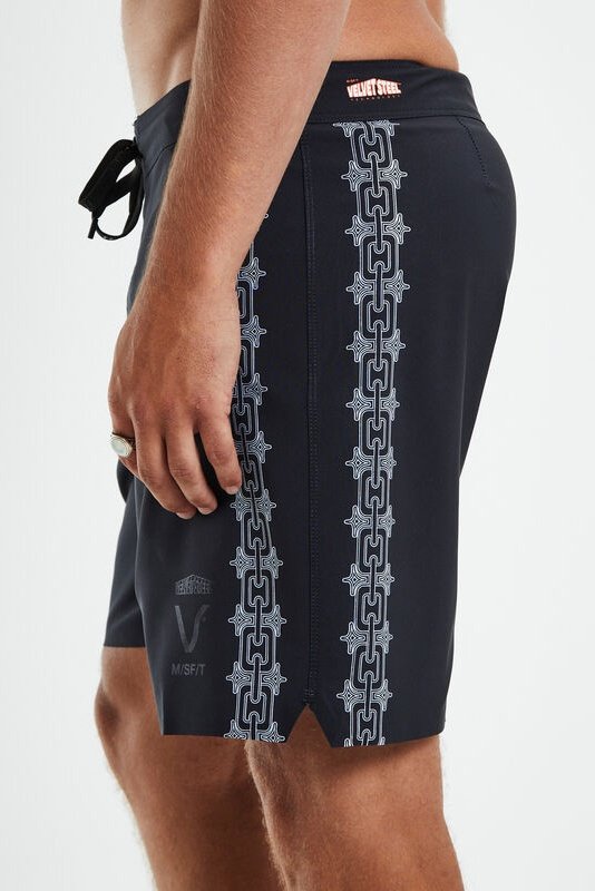 Misfit velvet steel 18 board short - black/chain