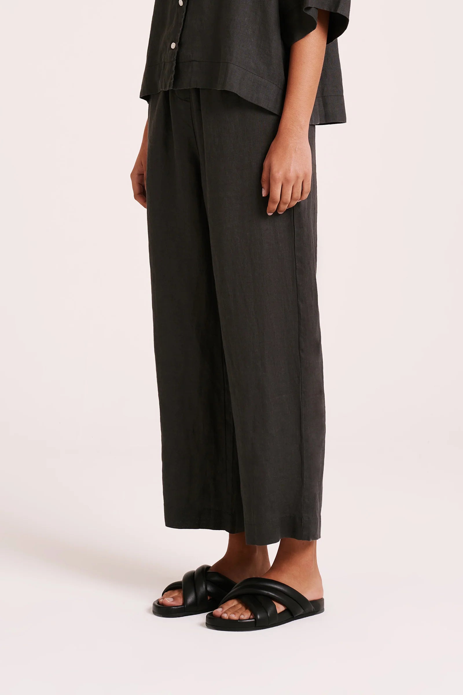 Nude lucy linen lounge crop pant coal