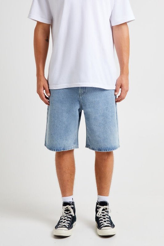 Stussy big ol short - light