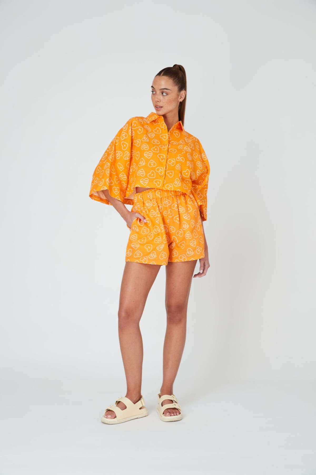 Summi summi linen shorts - orange dumb love print