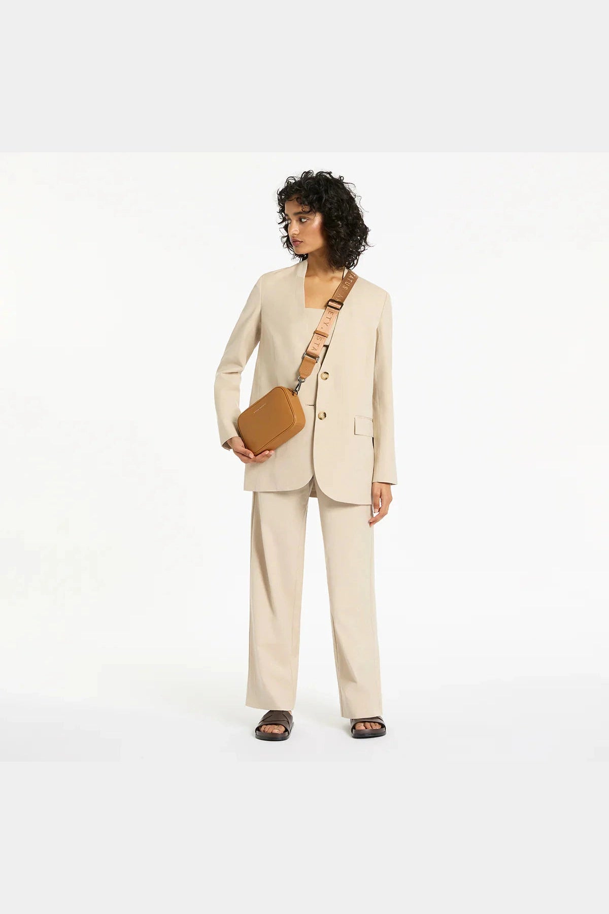 Status anxiety plunder with webbed strap - tan