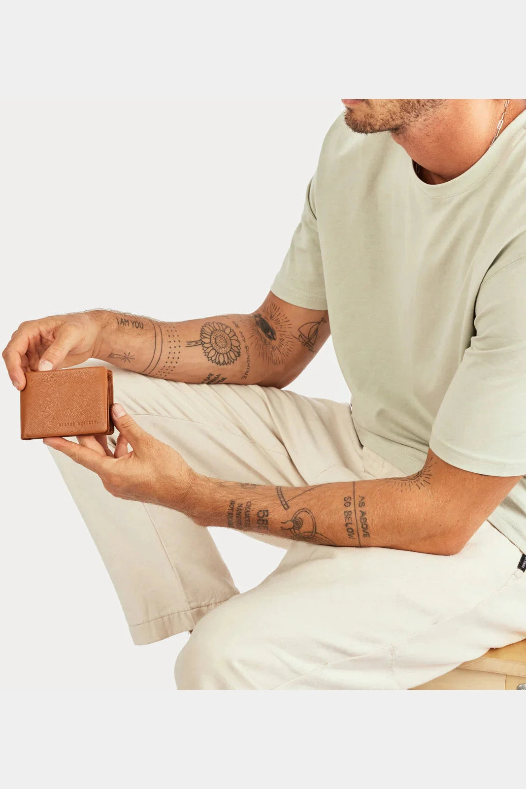 Status anxiety jonah wallet - camel